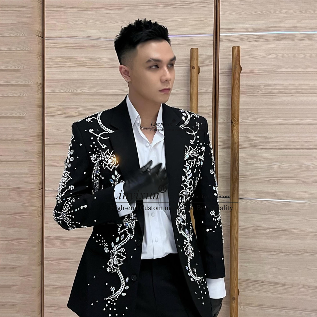 Diamante de metal masculino em - Mens Fashion Trajes avaliação e preço